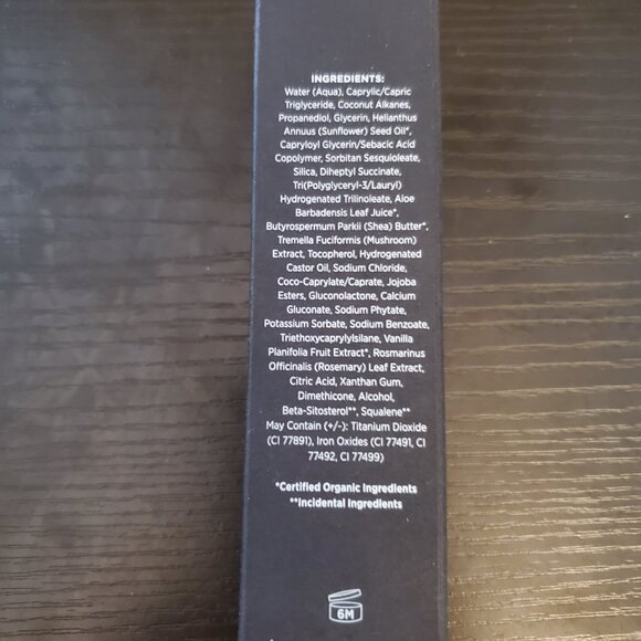 Brand New Crunchi Beautifully Flawless Foundation in 4.0 - Picture 2 of 3